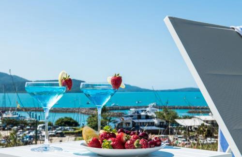 Airlie Beach House | Premier Family Stay at Airlie On Airlie - Rated 10/10