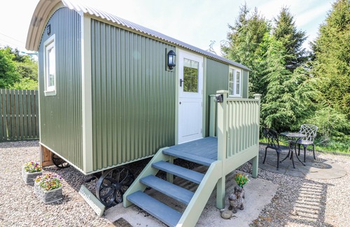 Forfar Cottage | AIRLIE, pet friendly, with a garden in Forfar