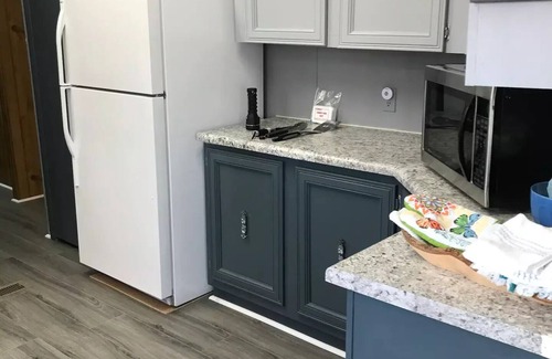 New Plymouth House | Perfect Pet-Friendly Getaway at Airport House of Hocking Hills