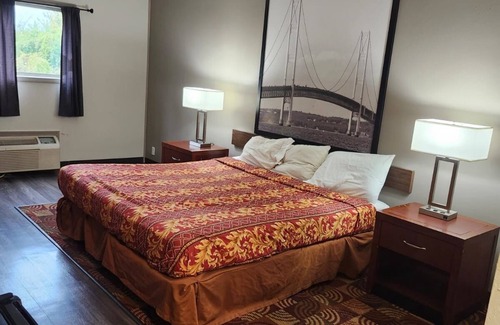 Flint Hotel | Convenient Stay at Airport Inn Flint with Family-Friendly Perks