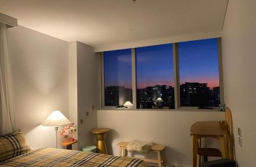 Mascot Apartment | Airport Luxury Like New Sunny Home Long Term Preferred