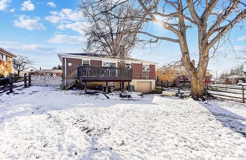 Delhi Hills House | Convenient Parking Options Near the Airport or RV Park