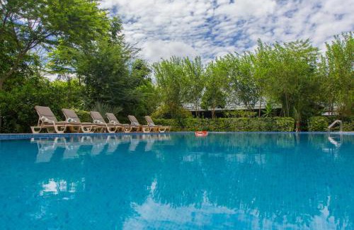 Arusha Cabin | Airport Planet Lodge