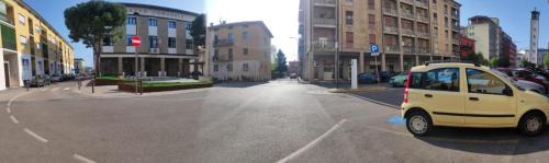 Azzano San Paolo House | airport room -1