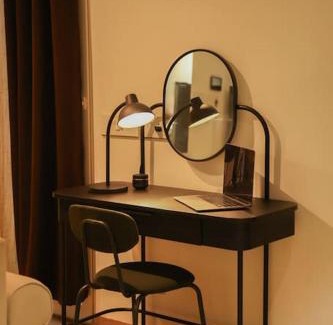 Viman Nagar Apartment | Airport Runway View from terrace|Coffee Maker|Luxe