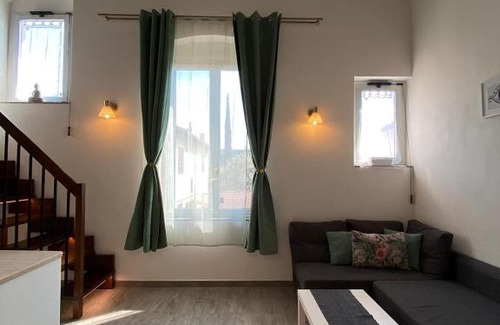Peretola Apartment | Airport Suite: Family and Pet-Friendly Comfort Awaits