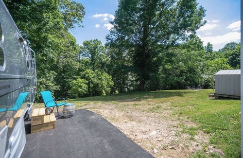 Franklin House | Experience Airstream Camping in Liepers Fork - Guest Rated 9/10