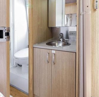 Fairview Park House | Airstream Tiny Home Walk to UC BEST Neighborhood