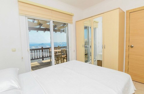 Mentese Apartment | Inviting 2BR Villa with Pool in Bodrum - Family Friendly Stay