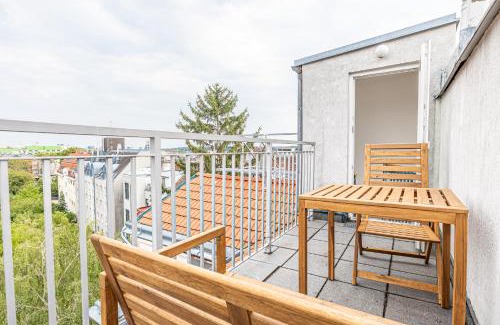 Penzing Apartment | Bright Studio in Penzing Area - Family-Friendly Retreat