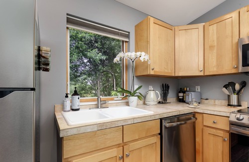 Longmont Apartment | Airy Guesthouse in Vibrant Neighborhood with Family-Friendly Perks