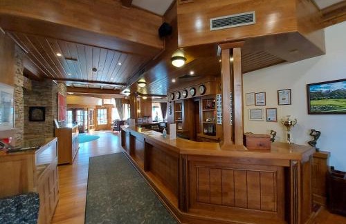 Razlog Apartment | Relaxing Airy Studio at Pirin Golf Aparthotel & Spa