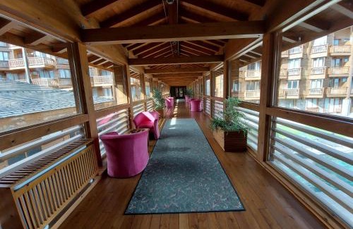 Razlog Apartment | Relaxing Airy Studio at Pirin Golf Aparthotel & Spa