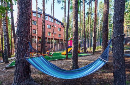Schuchinsk Hotel | Timber Hotel: Oceanfront Escape with Pool and Spa