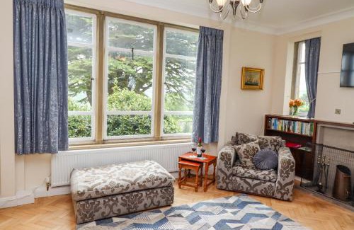 Briggswath House | Discover Aislaby Hall: Family-Friendly Retreat with Pool