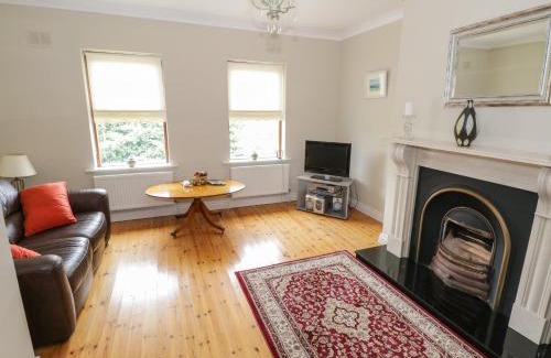 Foxford House | Pet-Friendly Aisling: Family-Approved with 8.5/10 Rating