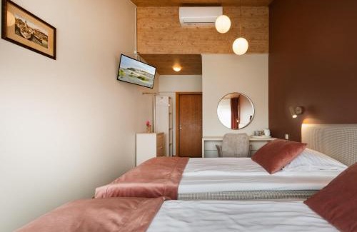 Old Town House | Inviting Aismares: Family-Friendly Stay with Pool Access