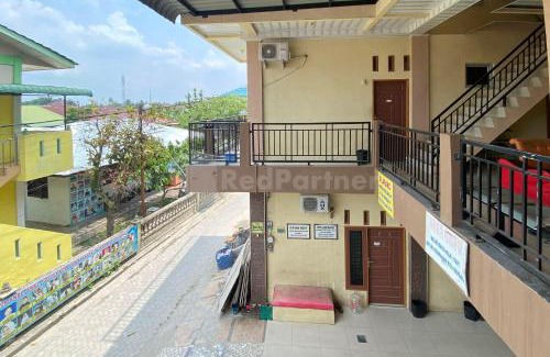 Stabat Hotel | Discover Aisyah Homestay Syariah RedPartner: Family-Friendly Stay