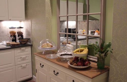 Catania City Centre Bed & Breakfast | Discover Aitna B&B: Eco-Friendly Retreat with Pool