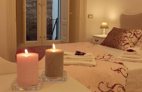 Catania City Centre Bed & Breakfast | Discover Aitna B&B: Eco-Friendly Retreat with Pool