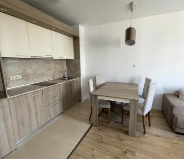 Pomorie Apartment | Child-Friendly Aivazovski Park Apartments in Pomorie
