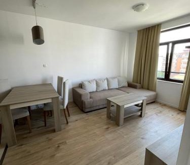Pomorie Apartment | Child-Friendly Aivazovski Park Apartments in Pomorie