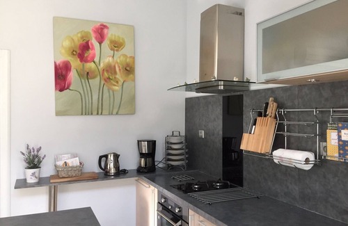 Peynier House | Idyllic Cottage Near Aix en Provence with Pool and Terrace