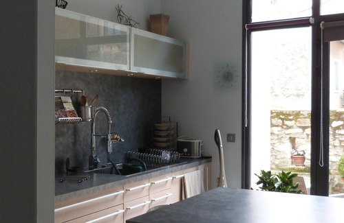Peynier House | Idyllic Cottage Near Aix en Provence with Pool and Terrace
