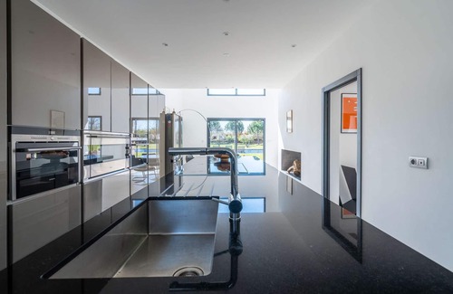 Nord House | Modern Aix-en-Provence Countryside Retreat with Private Pool