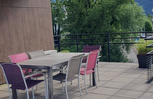 Aix-les-Bains Apartment | Prime Aix-les-Bains Grand Port T2 with Spa and Terrace