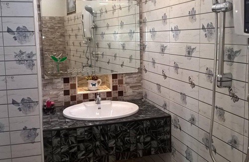 Samphao Lom Hotel | Budget-Friendly Aiyara House: Rated 8/10 with Great Amenities