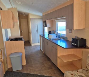 Ingoldmells Resort | Family-Friendly AJ Ray Properties A8 with Pet Amenities