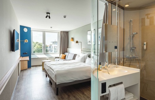 Warnemuende Hotel | Inviting aja Warnemuende: Pool, Spa & Family-Friendly Fun