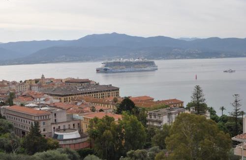 Ajaccio Apartment | Scenic AJACCIO VUE MER: Family-Friendly 3-Bedroom Retreat