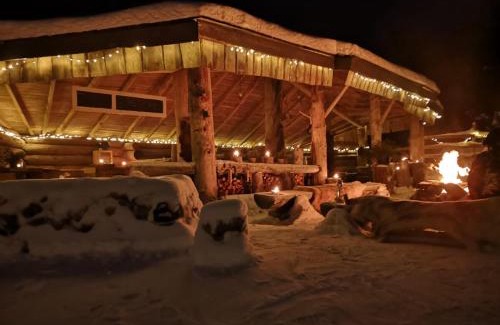 Kuusamo Bed & Breakfast | Discover Ajakka: Oceanfront Retreat with Hot Tub & Beach Access