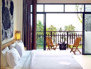 Ko Kood Resort | Beachfront Bliss at Cham's House - 4-Star Ocean Retreat