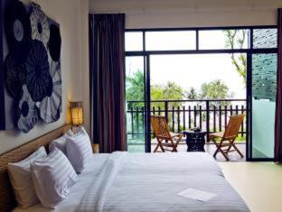 Ko Kood Resort | Beachfront Bliss at Cham's House - 4-Star Ocean Retreat