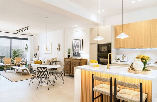 La Trinidad Apartment | AJR Suite Loft - Holiday Apartment in Malaga