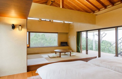 Imadomari Resort | Eco-Friendly Akabana Inn: Guest Rated 10/10 with Breakfast
