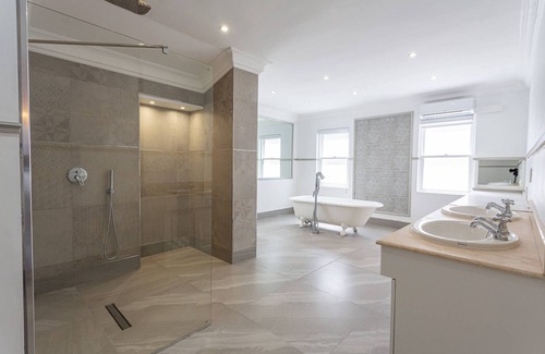 Constantia Hotel | Discover Akamah Estate: Family-Friendly with Great Amenities