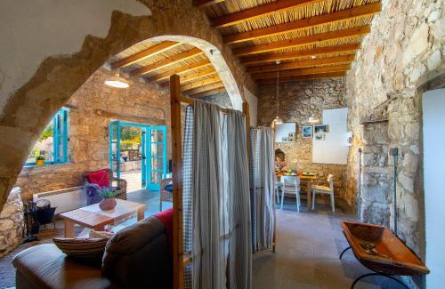 Pano Arodhes House | Experience Akamantida Platea: Pet-Friendly Ocean Views