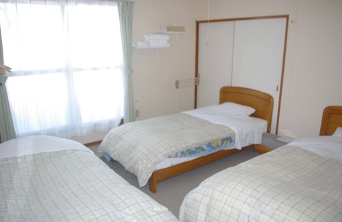 Nakafurano House | Akane-yado: Family-Friendly Stay with Delicious Dining