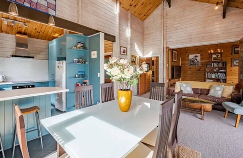 Akaroa House | Akaroa Oceanview Home