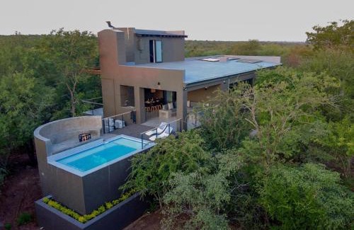 Marloth Park Villa | Experience Akasha by Kruger Nights with Oceanfront Serenity