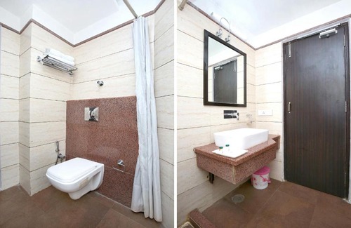 Sector 22 Hotel | Budget-Friendly Akashdeep 22 with Breakfast & Family Care