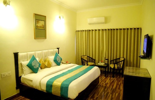 Sector 22 Hotel | Budget-Friendly Akashdeep 22 with Breakfast & Family Care