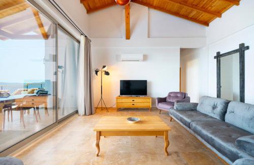 Kalkan Villa | Idyllic Akasya3: Family-Friendly with Oceanfront Pool
