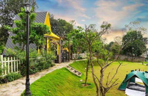 Luong Son House | Experience AKECHI'S GARDEN: Pet-Friendly Retreat with Pool
