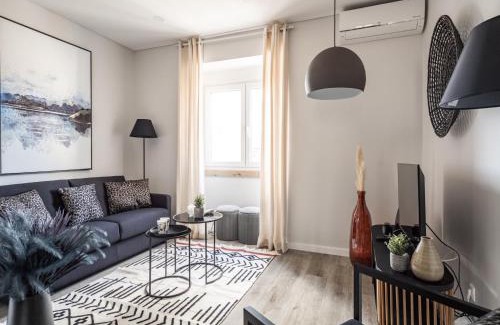 Santo Condestavel Apartment | Akicity Ourique Onyx