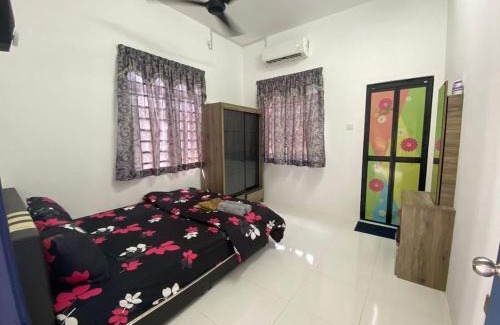 Kampung Ru Lima House | Akif Stella Guesthouse